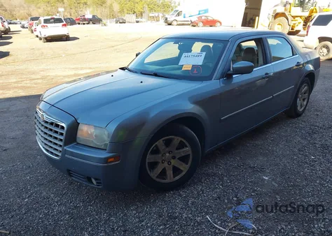 2006 Chrysler 300 Touring z USA, uszkodzony, nr VIN 2C3LA53G06H454645